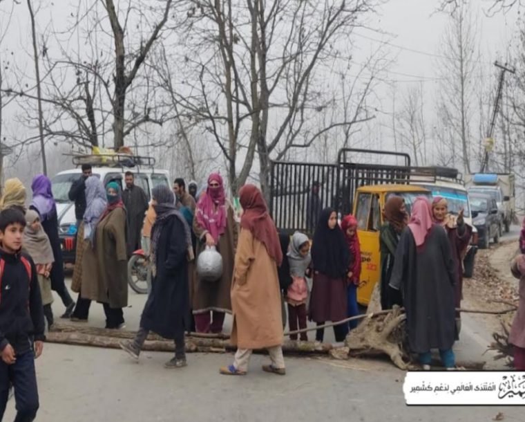 مقبوضہ کشمیر :شوپیاںکے کئی علاقوں کے رہائشی آلودہ پانی پینے پر مجبور