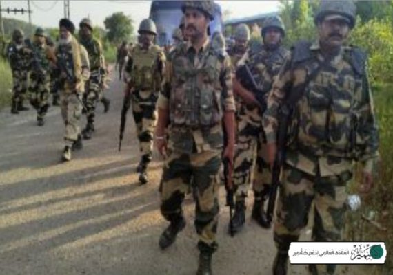 جموں : فوجی کارروائی کے دوران بھارتی پولیس کی فائرنگ سے شدیدخوف و ہراس پھیل گیا